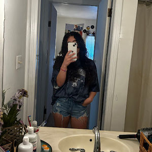 Meet your Posher, Angelina